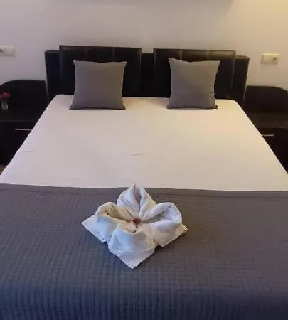 Old Town Prie Vijuneles Ezero