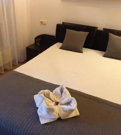 Old Town Prie Vijuneles Ezero Apartament