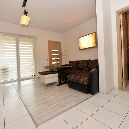 Old Town Prie Vijuneles Ezero *