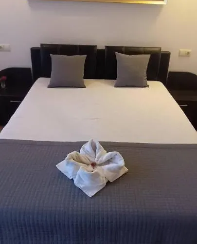 Old Town Prie Vijuneles Ezero