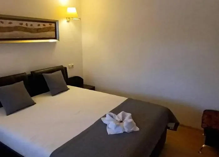 Old Town Prie Vijuneles Ezero