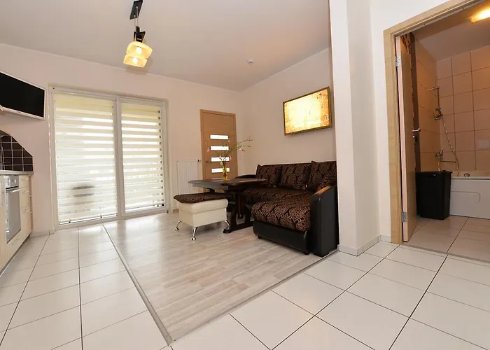 Old Town Prie Vijuneles Ezero *